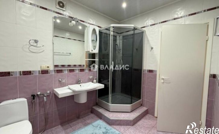 4-комн квартира ул Рихарда Зорге, 70,  д. 70