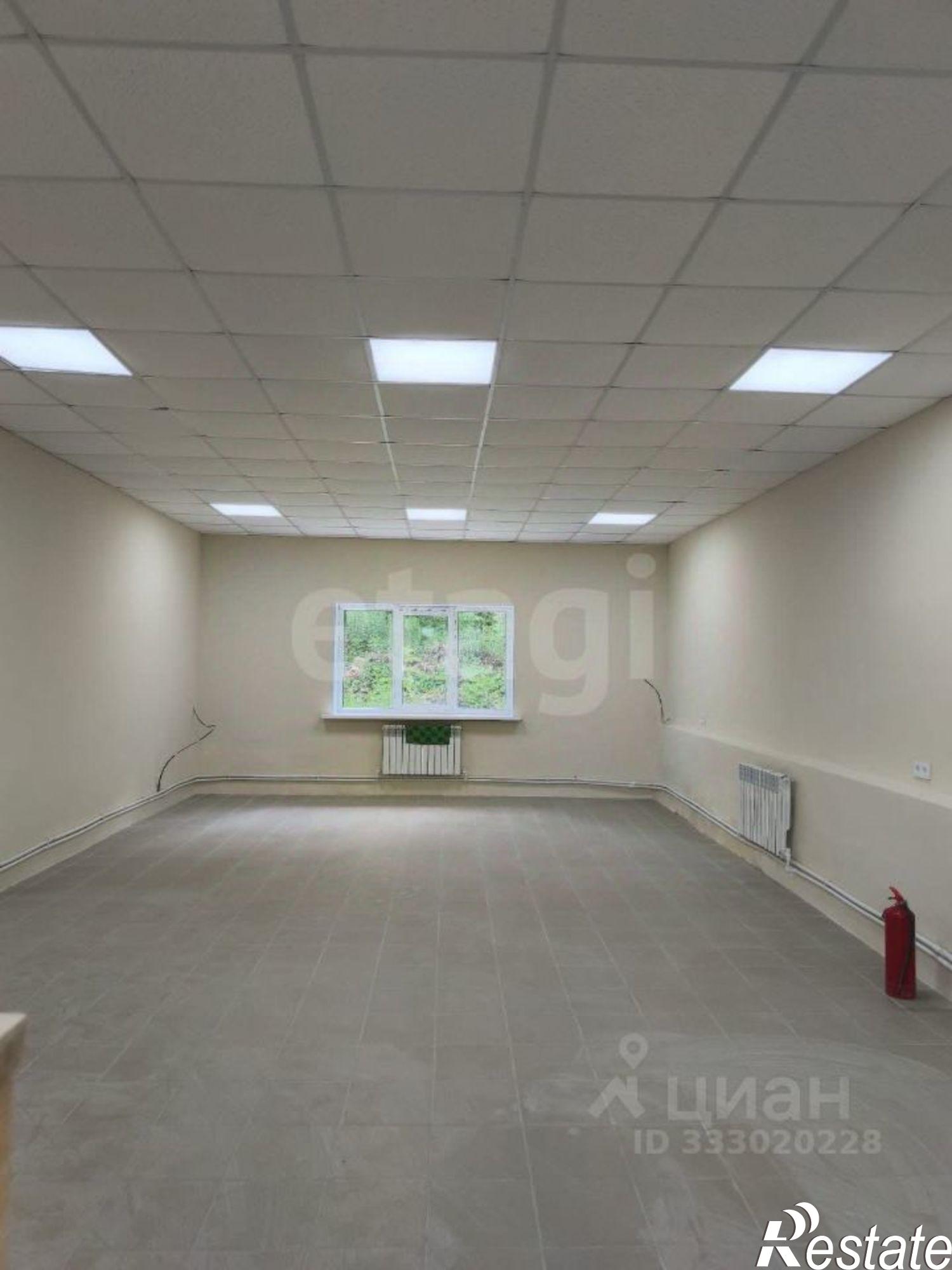 Купить складское помещение за 39 994 200 рублей на ул Путейская, 3/1