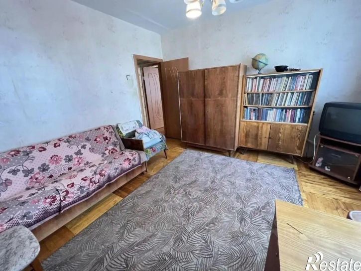 3-комн квартира улица Султанова, 24,  д. 24