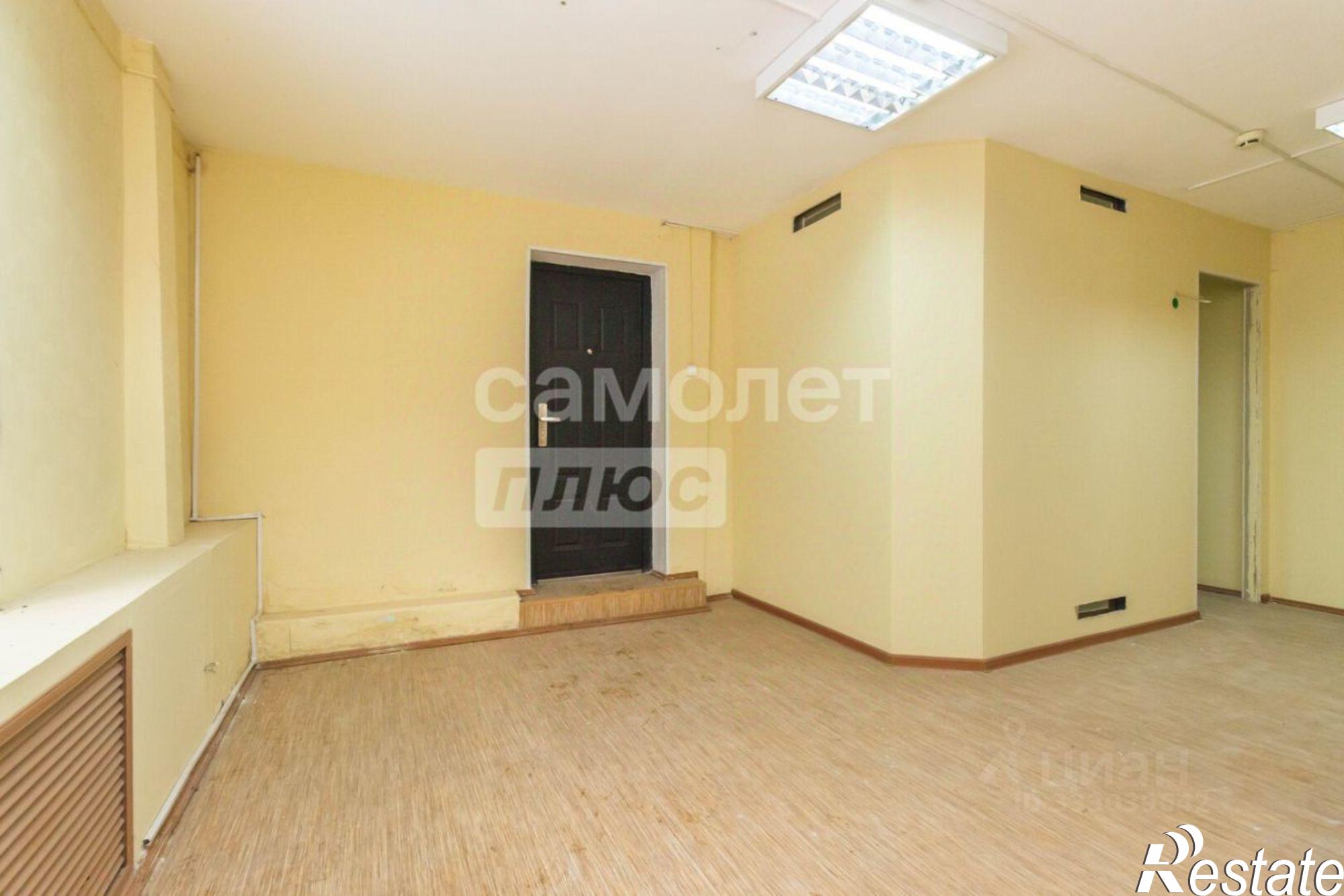 Купить торговое помещение за 8 138 260 рублей на ул Генерала Горбатова, 7