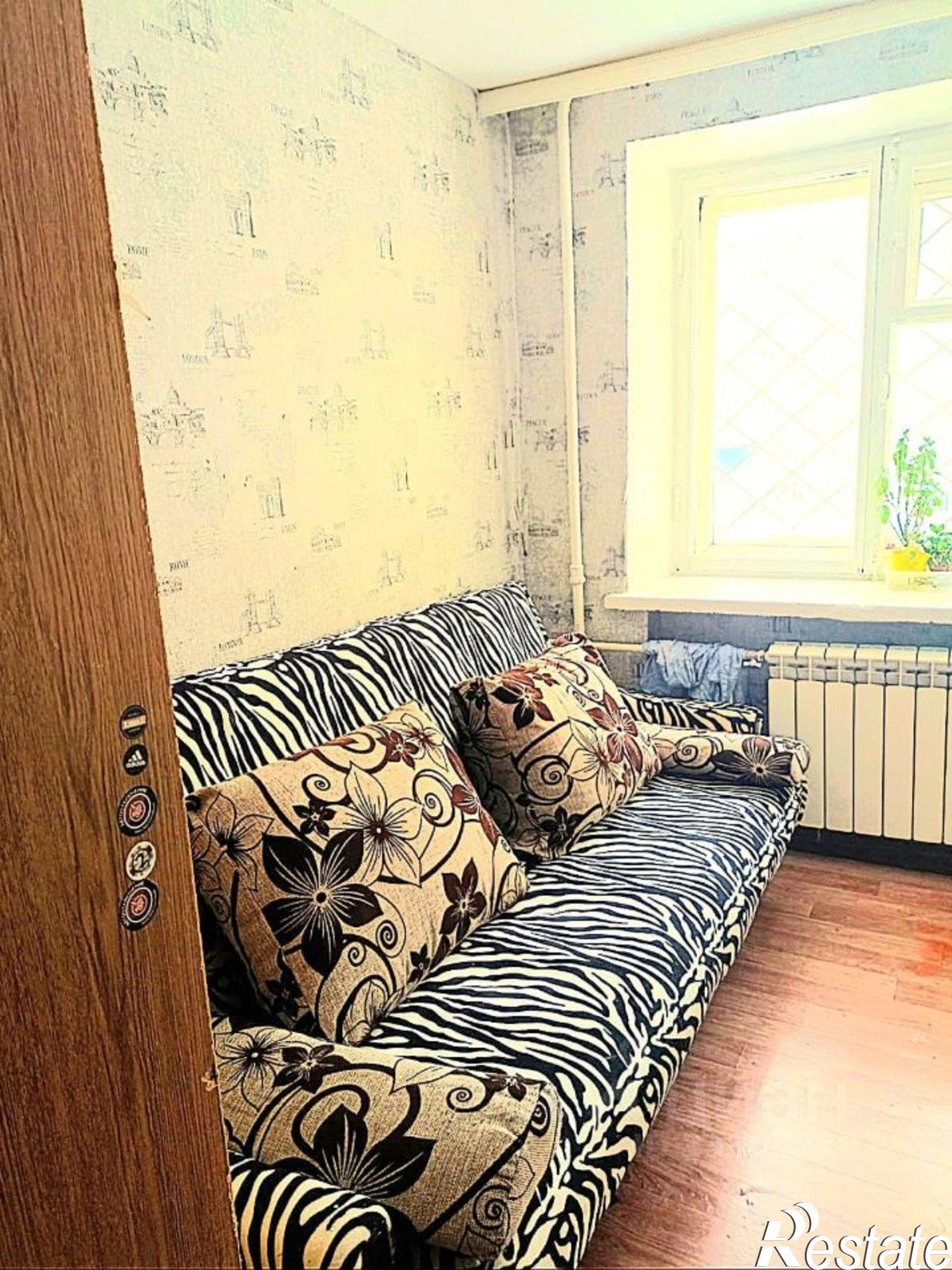 Сдать комнату за 10 000 рублей на пр-кт Октября, 111/2