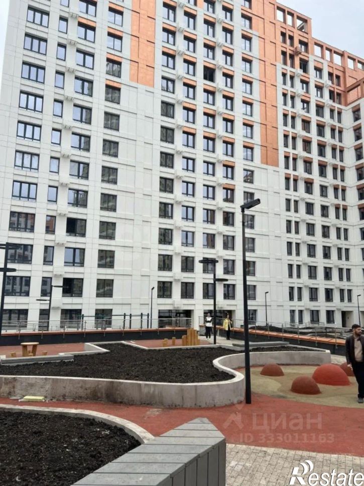 3-комн квартира в новом доме ул Авроры, 18/1,  д. 18/1