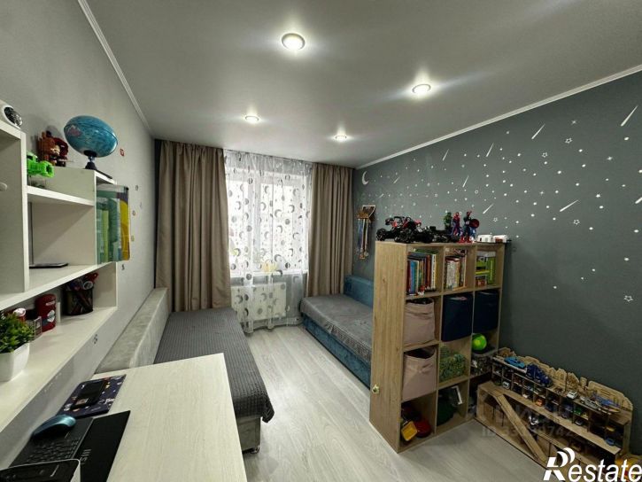 3-комн квартира ул Колпинская, 18,  д. 18