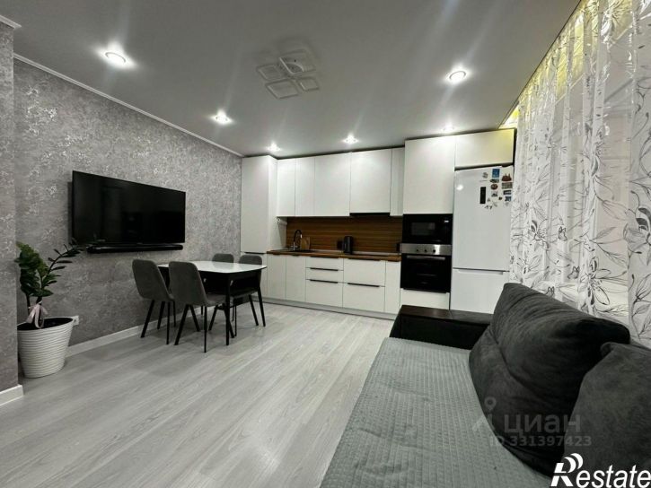 3-комн квартира ул Колпинская, 18,  д. 18
