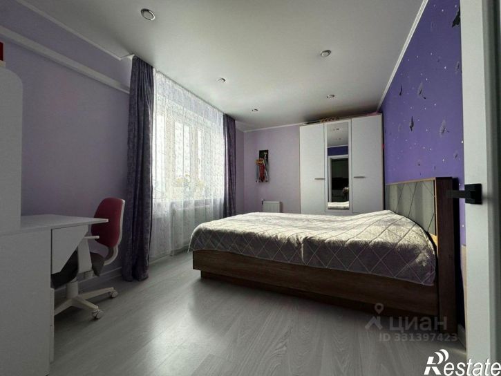 3-комн квартира ул Колпинская, 18,  д. 18