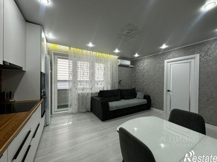 3-комн квартира ул Колпинская, 18,  д. 18