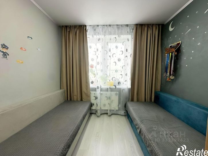 3-комн квартира ул Колпинская, 18,  д. 18