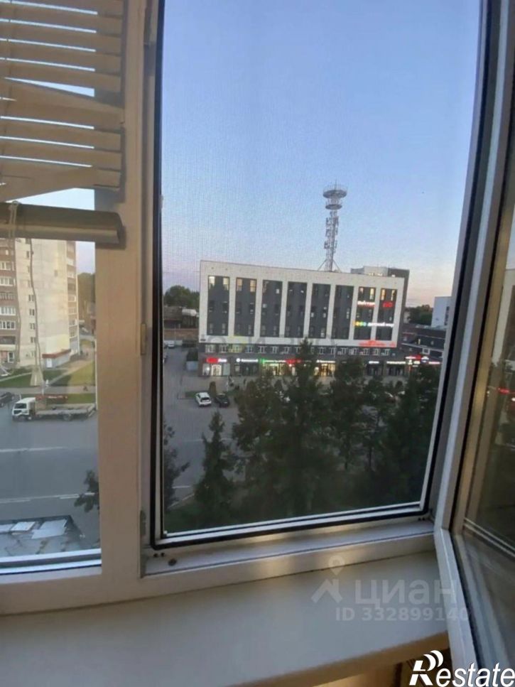 3-комн квартира ул Колпинская, 18,  д. 18