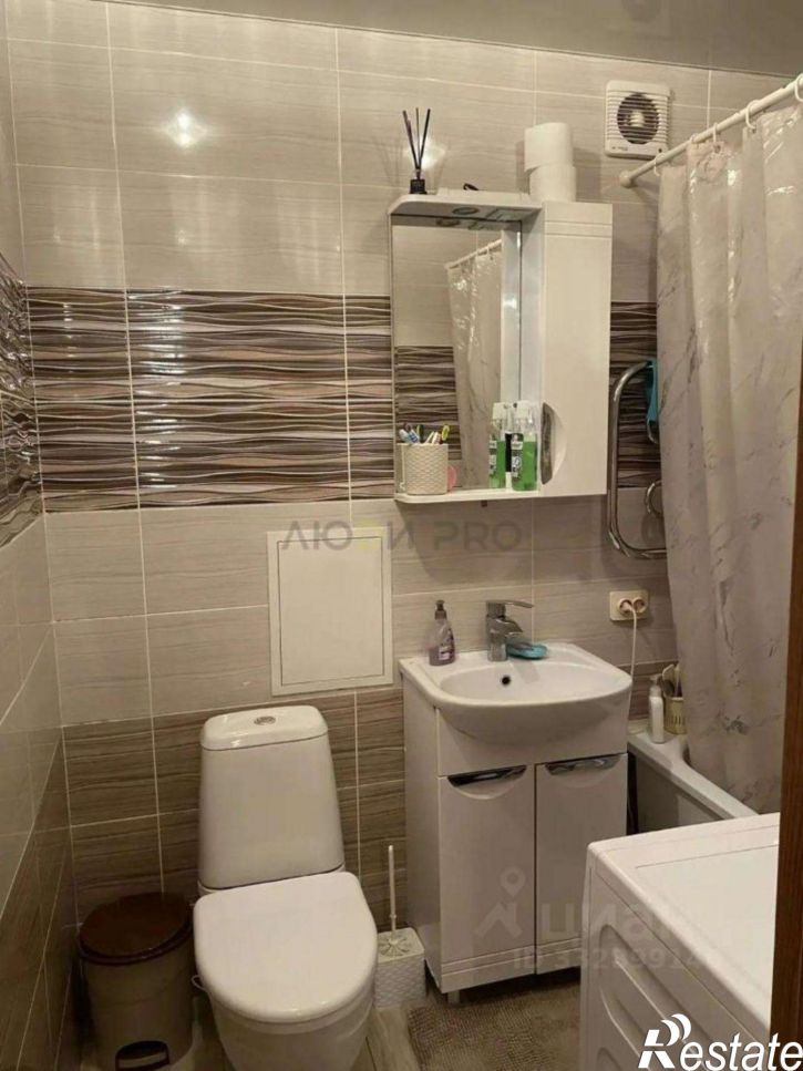 3-комн квартира ул Колпинская, 18,  д. 18