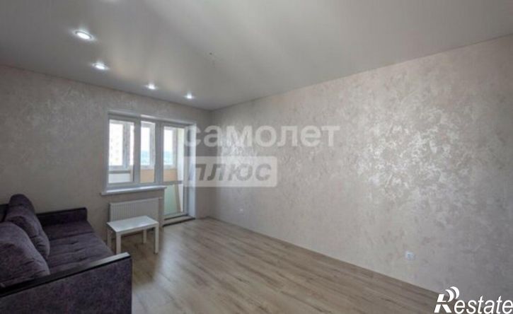 3-комн квартира ул Ярмарочная, 15,  д. 15