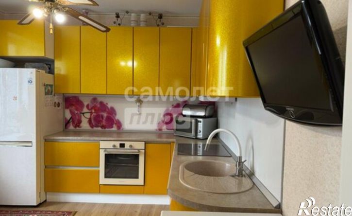 3-комн квартира ул Академика Сулейманова, 12,  д. 12