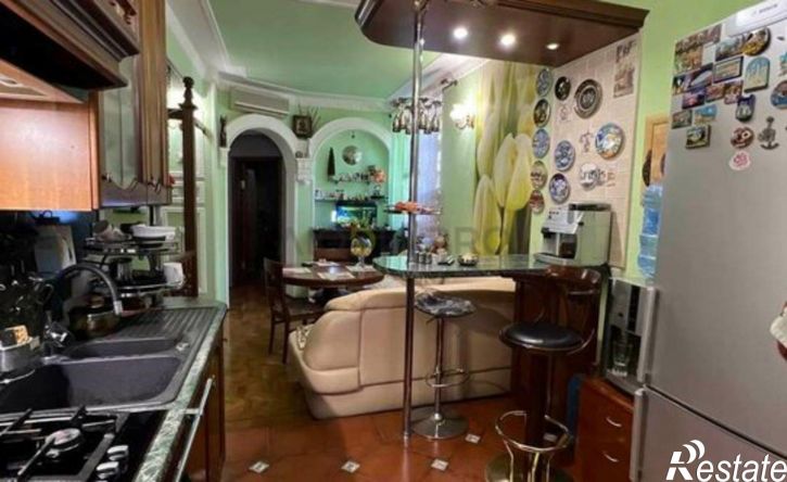 6-комн квартира ул Ульяновых, 37,  д. 37