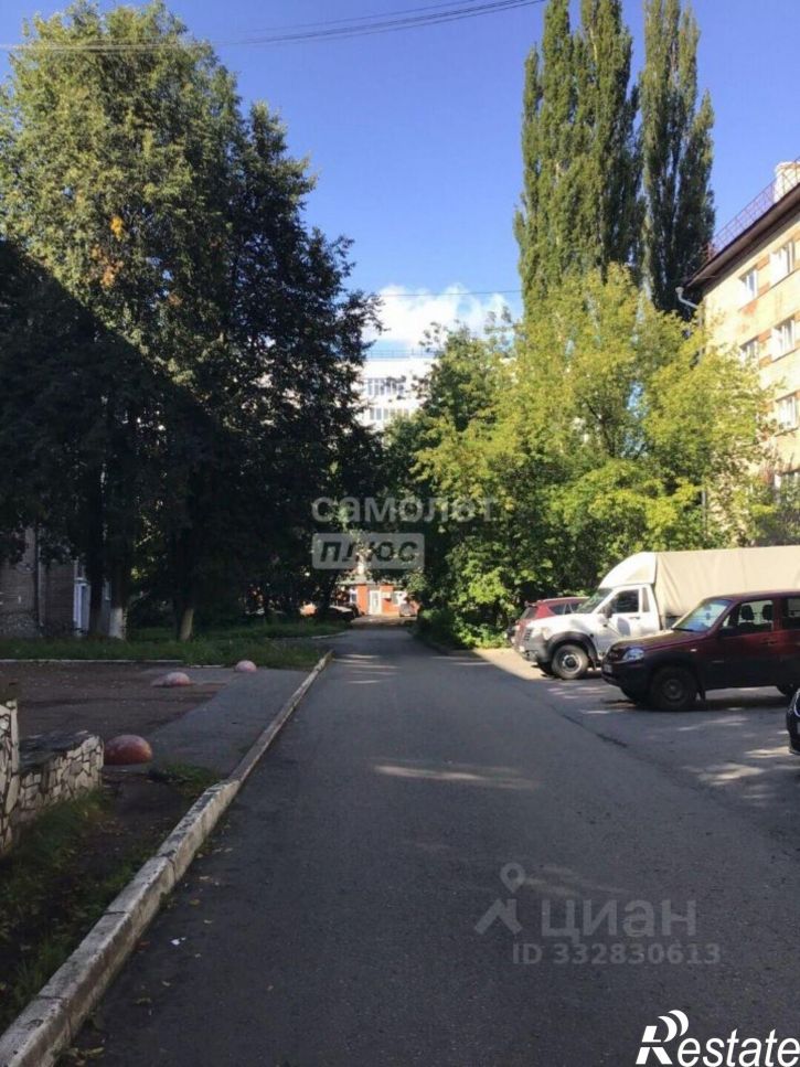 Комната б-р Славы, 15,  д. 15