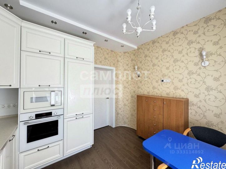 1-комн квартира ул Космонавтов, 3,  д. 3