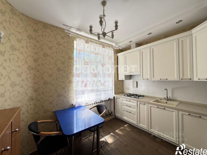 1-комн квартира ул Космонавтов, 3,  д. 3