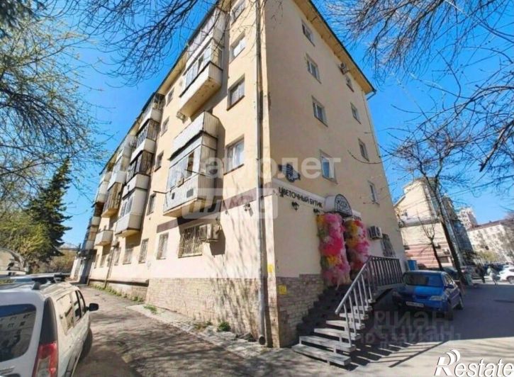 2-комн квартира ул Коммунистическая, 84,  д. 84
