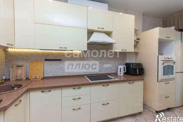 3-комн квартира ул Октябрьской Революции, 27б,  д. 27б