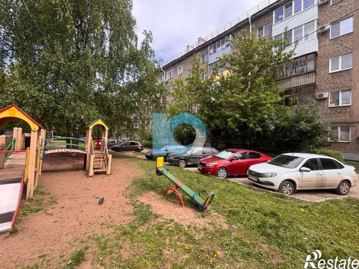 2-комн квартира пр-кт Октября, 52/2,  д. 52/2
