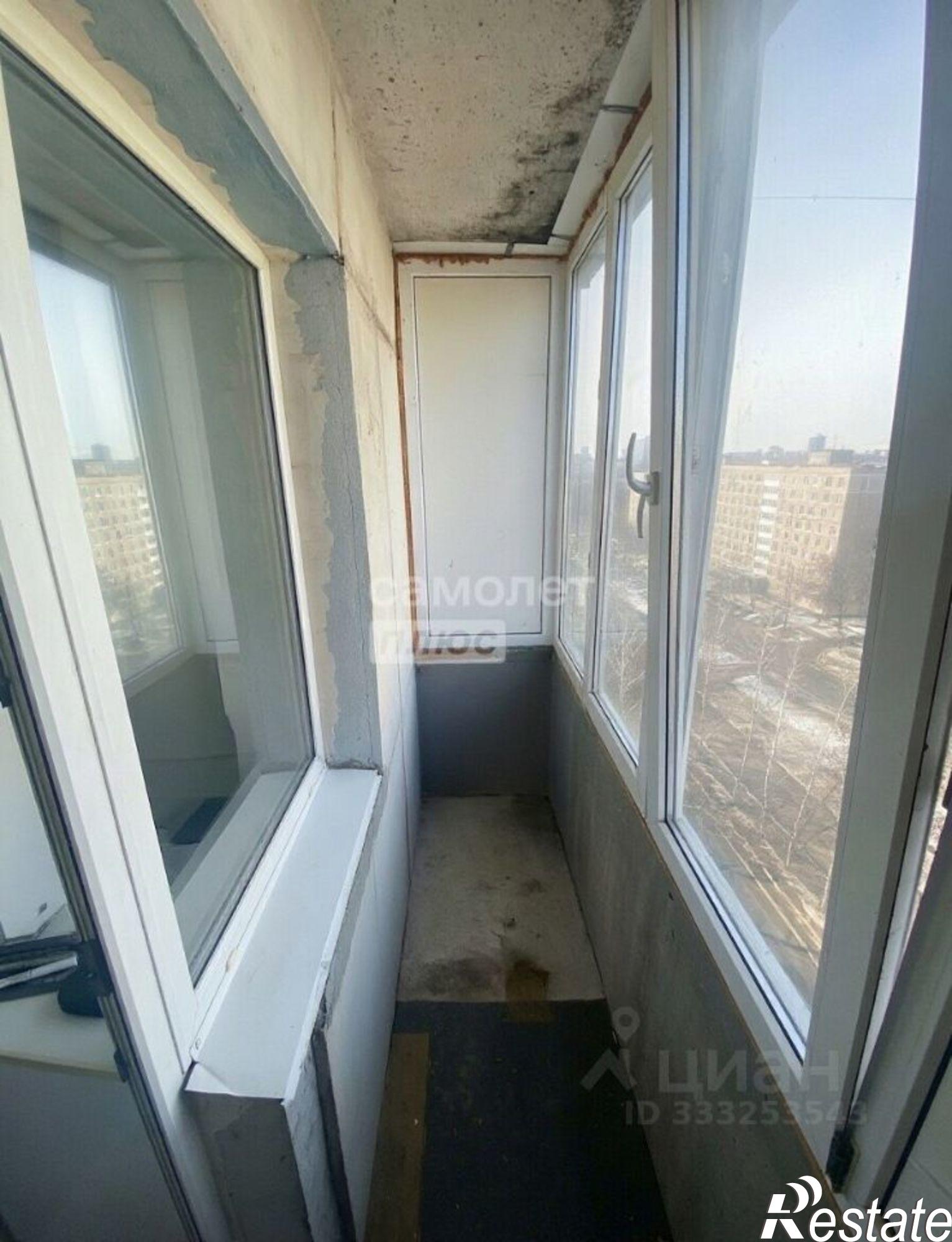 Купить комнату за 2 349 000 рублей на Молодежный б-р, 6