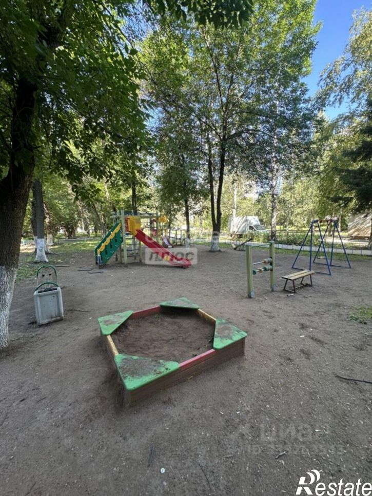 Комната Молодежный б-р, 6,  д. 6