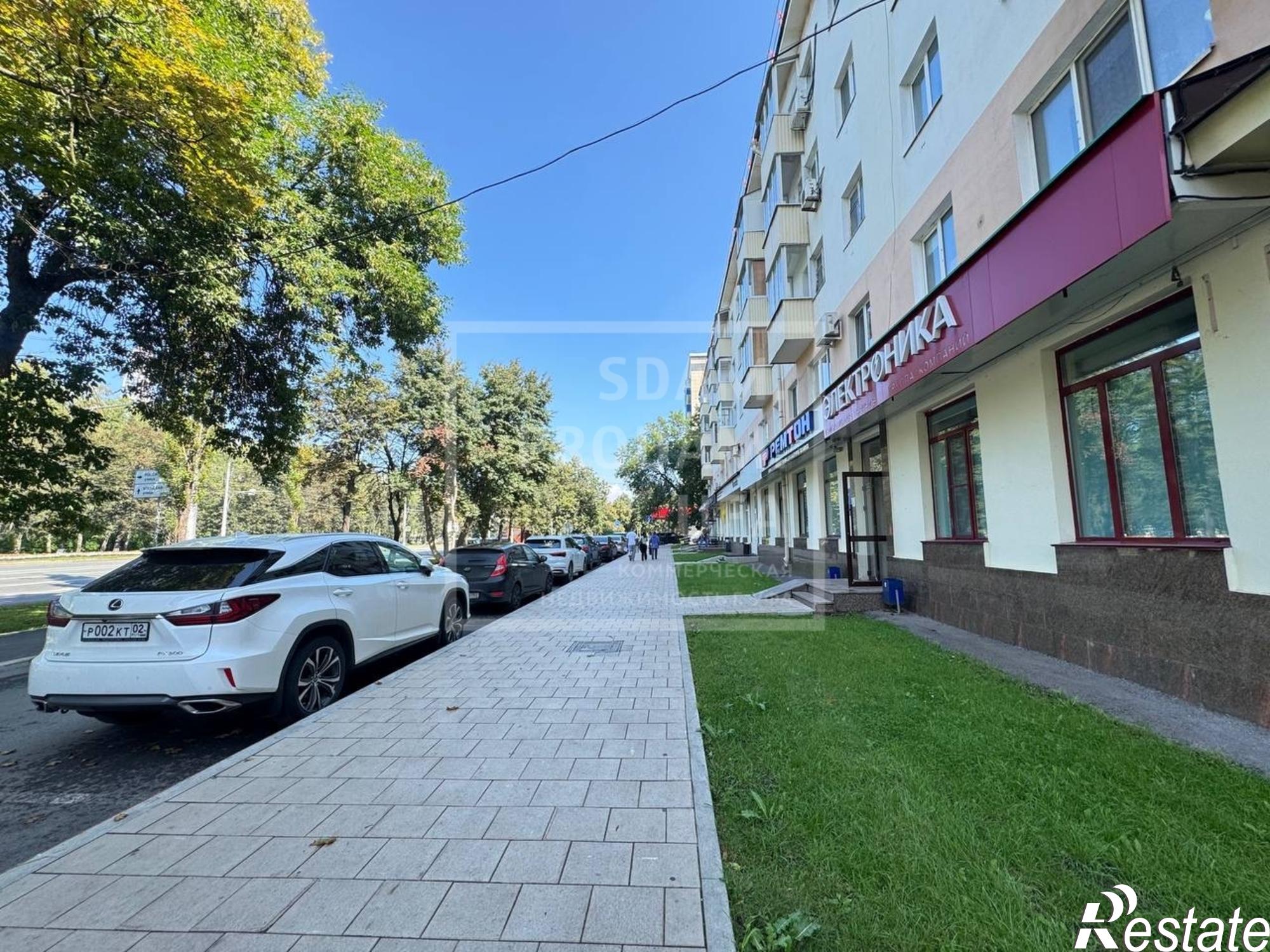Сдать торговое помещение за 229 500 рублей на Октября проспект, д.110