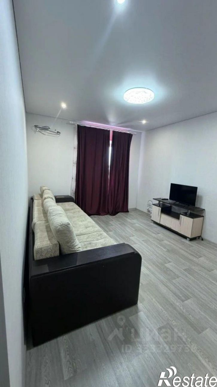 2-комн квартира ул Асхата Мирзагитова, 10/1,  д. 10/1