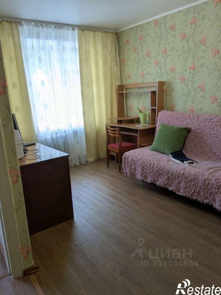 1-комн квартира ул Конституции, 1,  д. 1