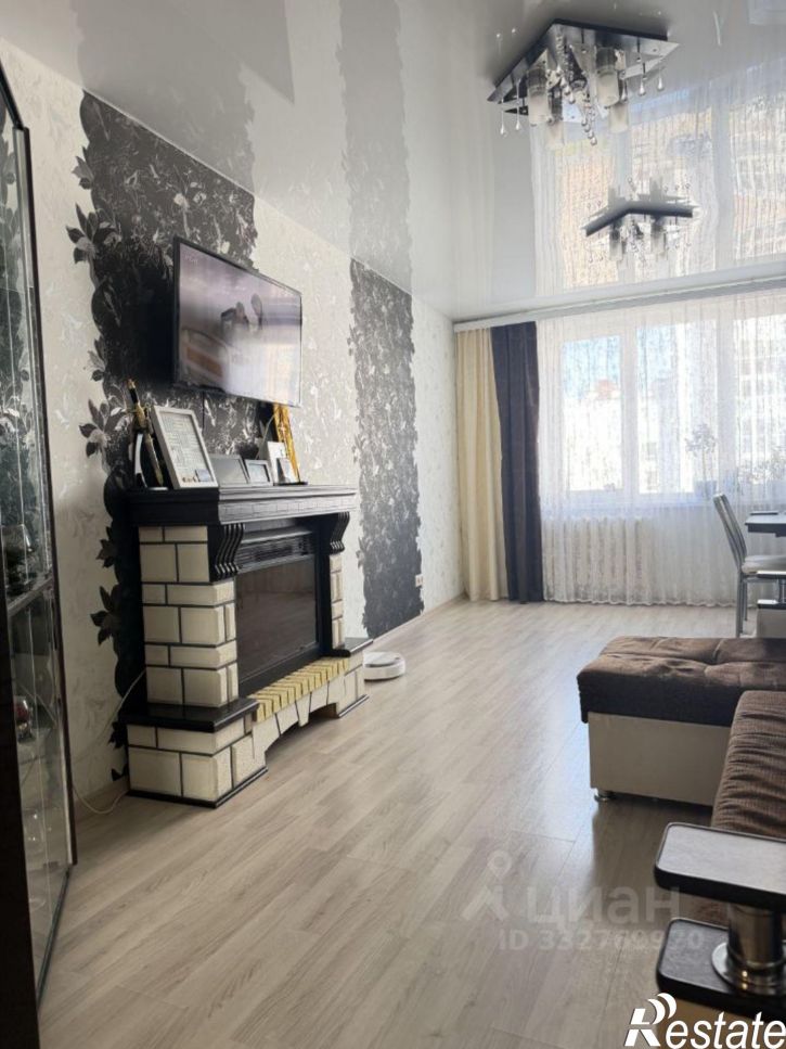 3-комн квартира ул Академика Ураксина, 1,  д. 1