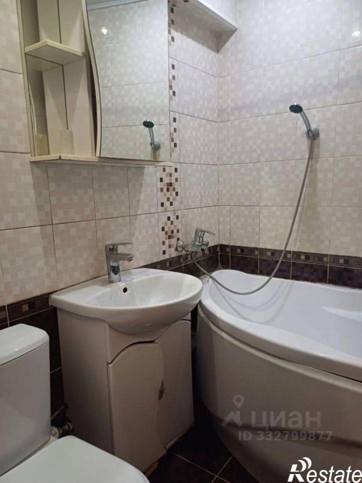 2-комн квартира пр-кт Октября, 66а,  д. 66а