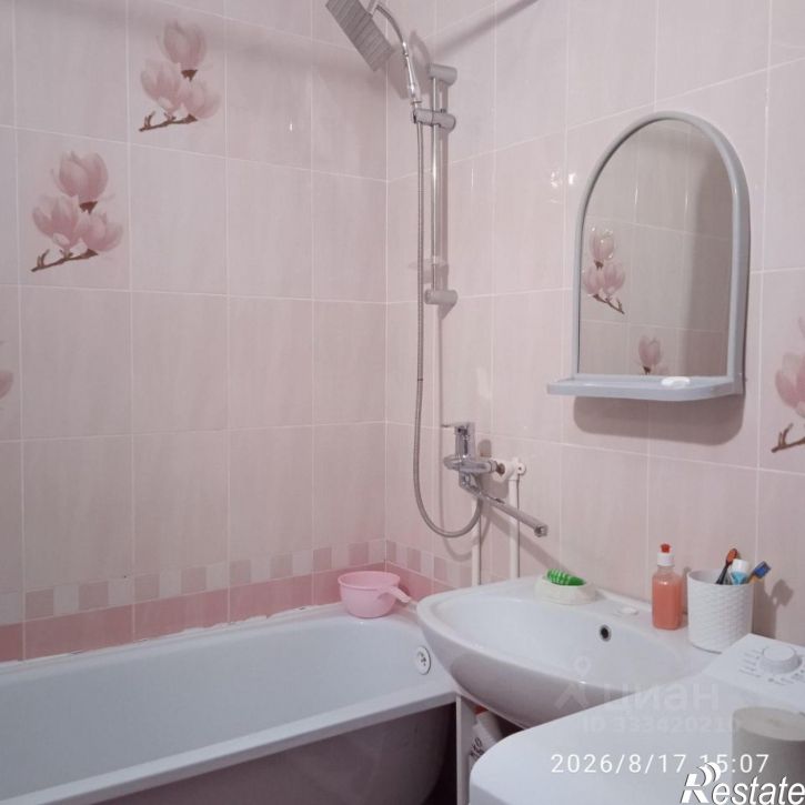 2-комн квартира ул Генерала Ишбулатова, 8/2,  д. 8/2