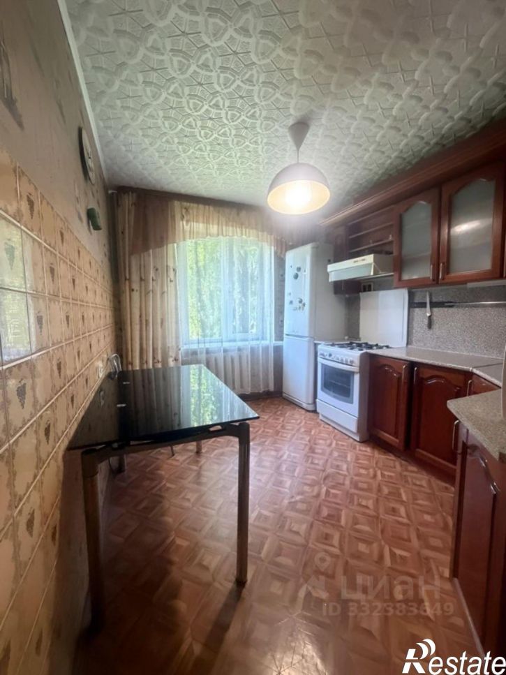 2-комн квартира ул Ахметова, 300,  д. 300