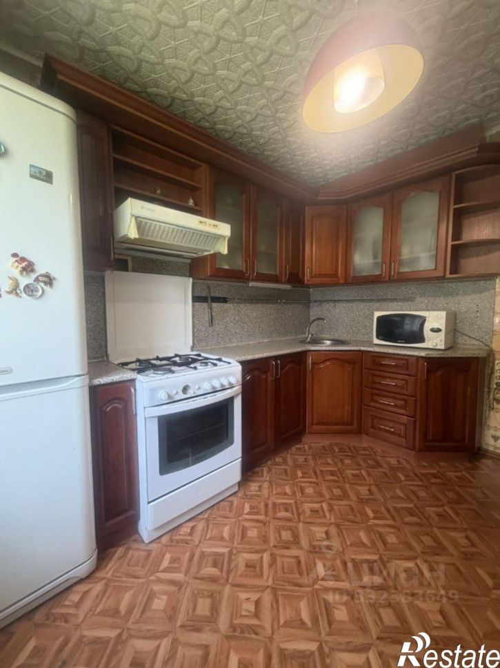 2-комн квартира ул Ахметова, 300,  д. 300