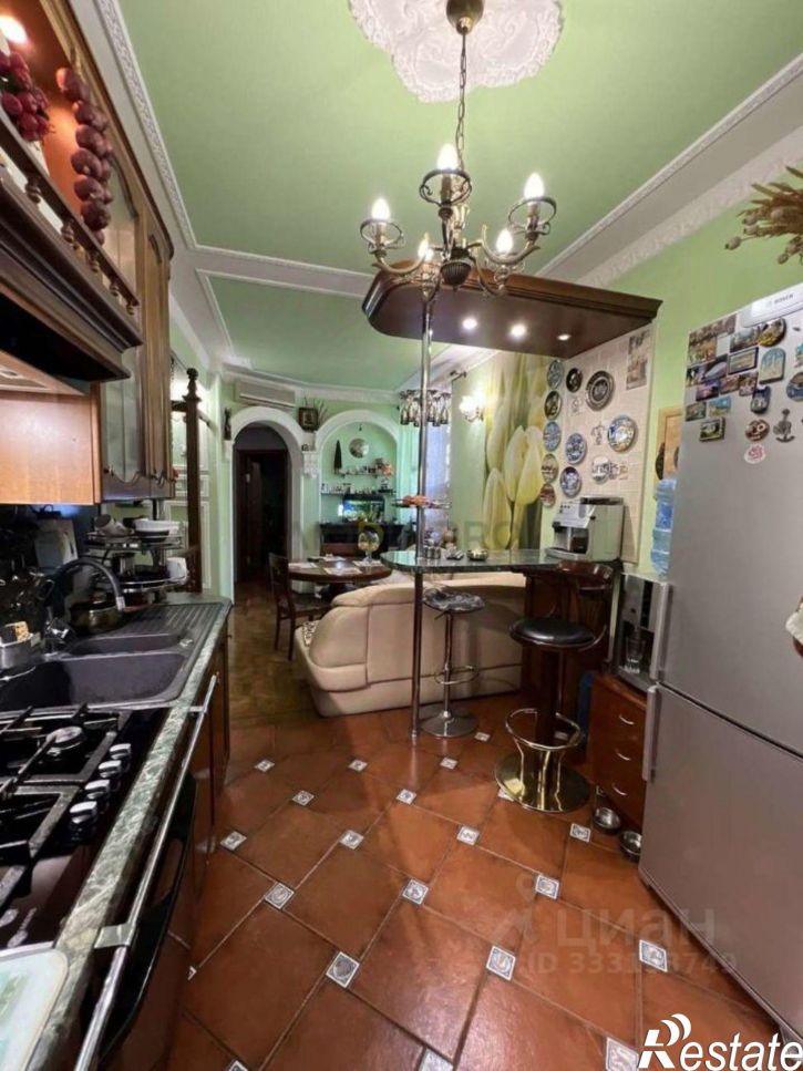 6-комн квартира ул Ульяновых, 37,  д. 37