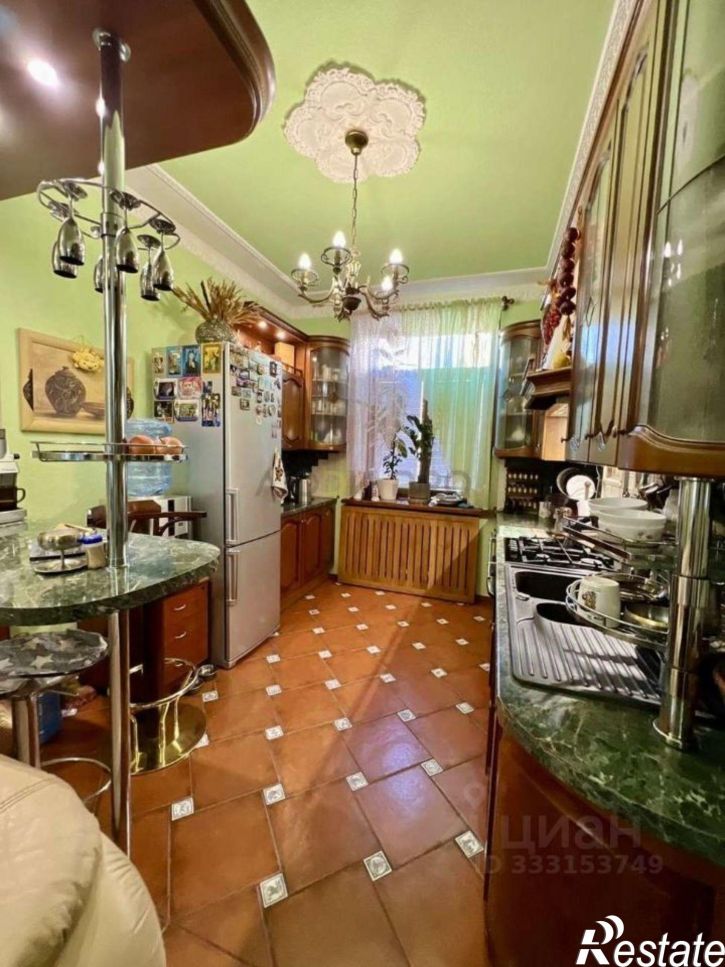 6-комн квартира ул Ульяновых, 37,  д. 37