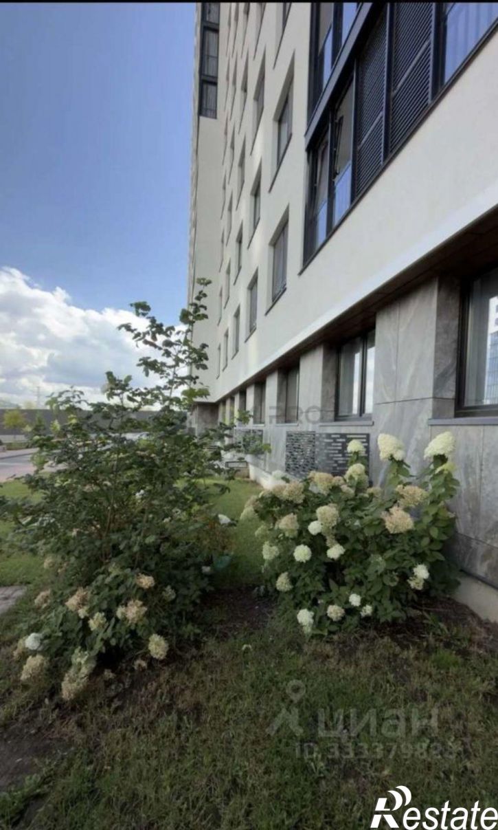 3-комн квартира ул Адмирала Макарова, 8,  д. 8