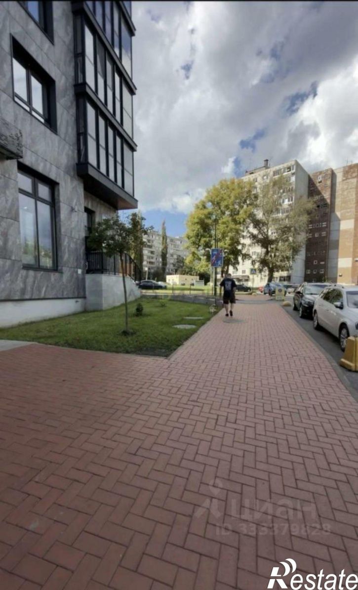 3-комн квартира ул Адмирала Макарова, 8,  д. 8