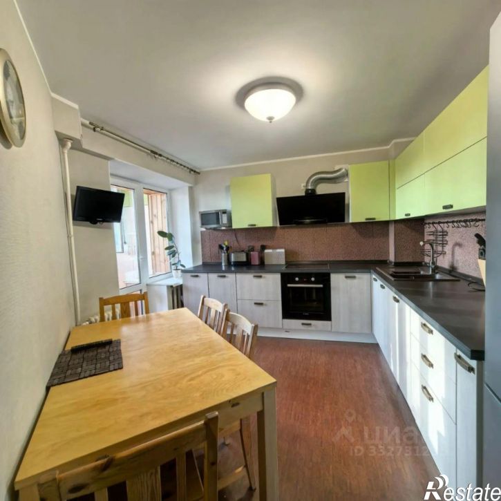4-комн квартира ул Менделеева, 122,  д. 122