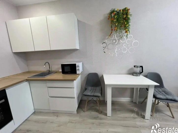 2-комн квартира улица Братьев Кадомцевых, 17,  д. 17