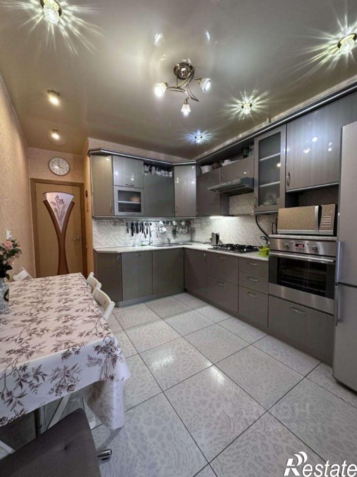 3-комн квартира Зайнаб Биишевой улица, 10,  д. 10