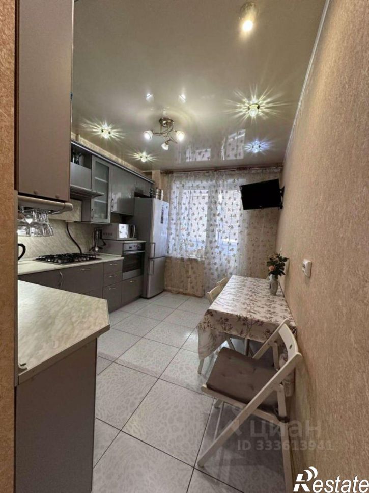 3-комн квартира Зайнаб Биишевой улица, 10,  д. 10