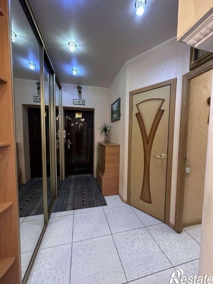 3-комн квартира Зайнаб Биишевой улица, 10,  д. 10