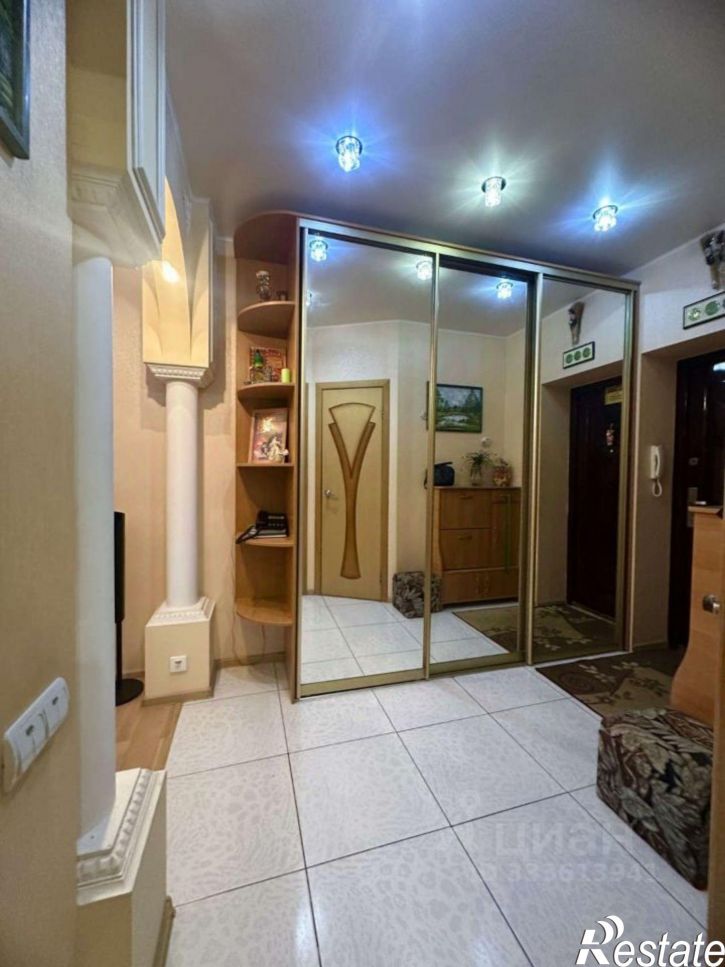 3-комн квартира Зайнаб Биишевой улица, 10,  д. 10
