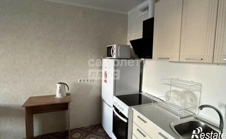 2-комн квартира улица Евгения Столярова, 4А,  д. 4А