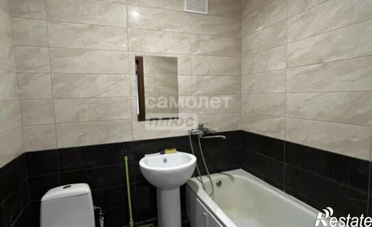 2-комн квартира улица Евгения Столярова, 4А,  д. 4А