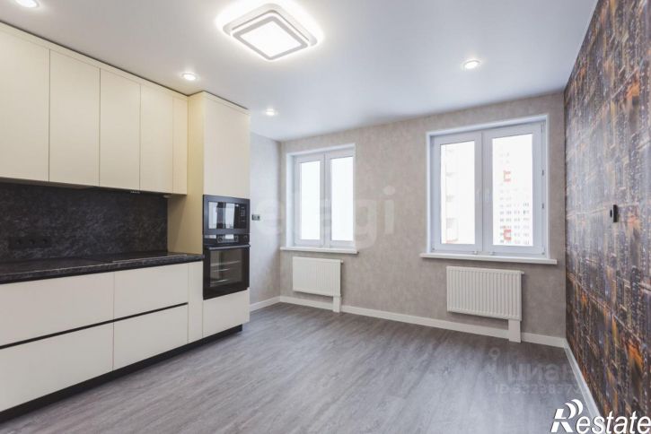 3-комн квартира улица Степана Кувыкина, 45,  д. 45