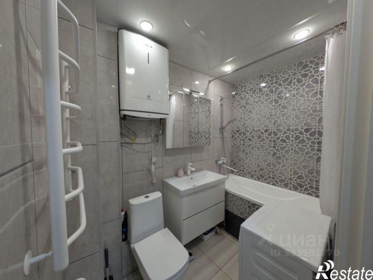1-комн квартира улица Лётчика Кобелева, 1,  д. 1