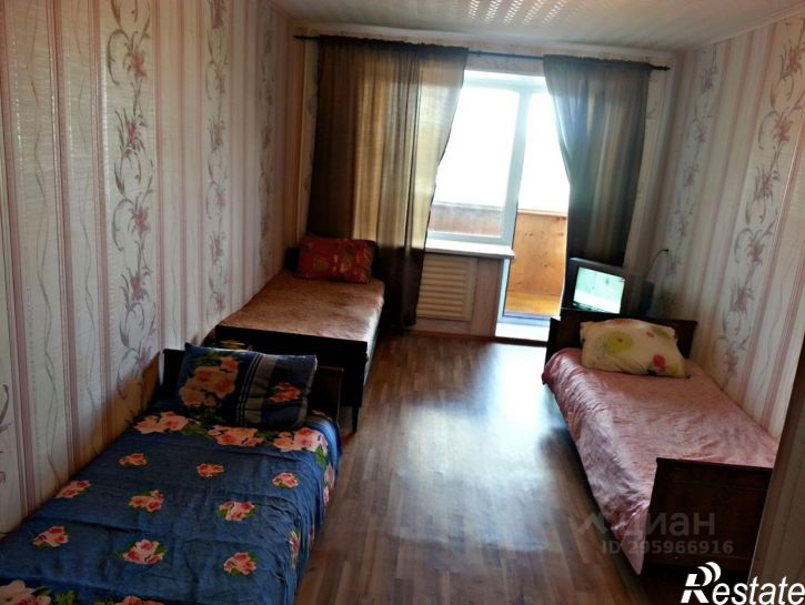 3-комн квартира проспект Октября, 180,  д. 180