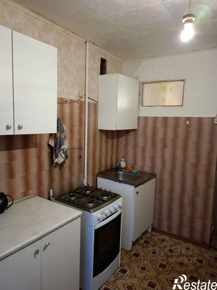 3-комн квартира проспект Октября, 180,  д. 180