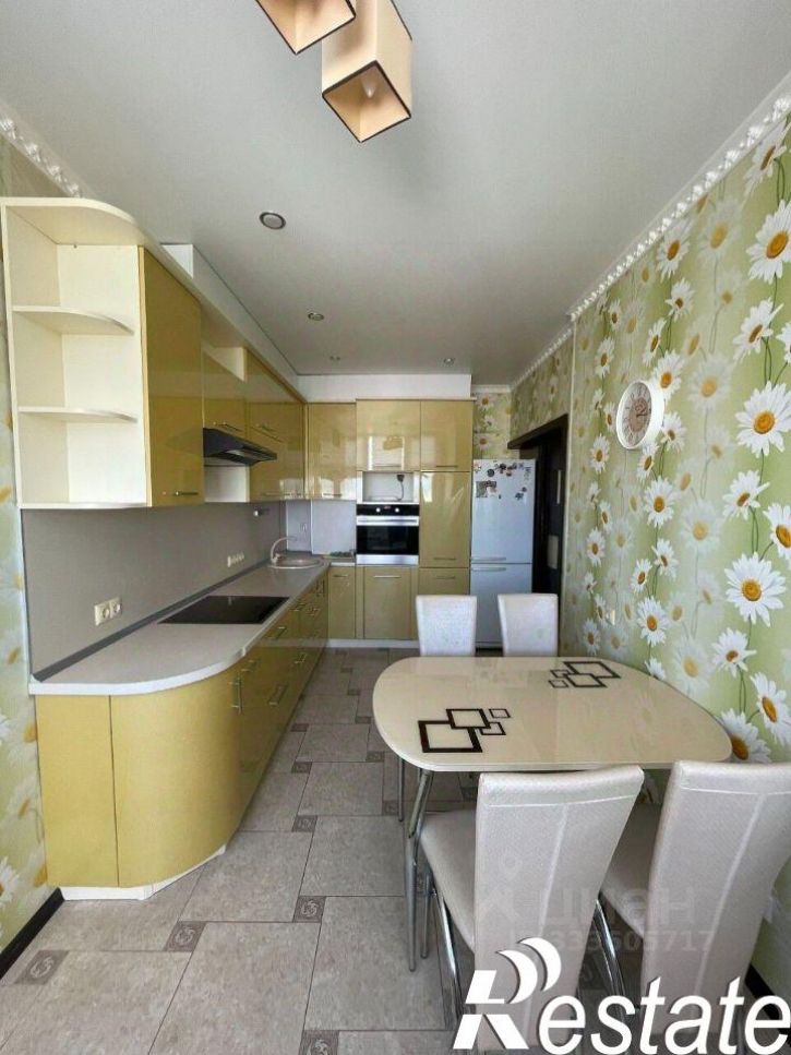 3-комн квартира Российская улица, 25,  д. 25