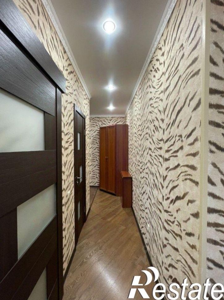 3-комн квартира Российская улица, 25,  д. 25
